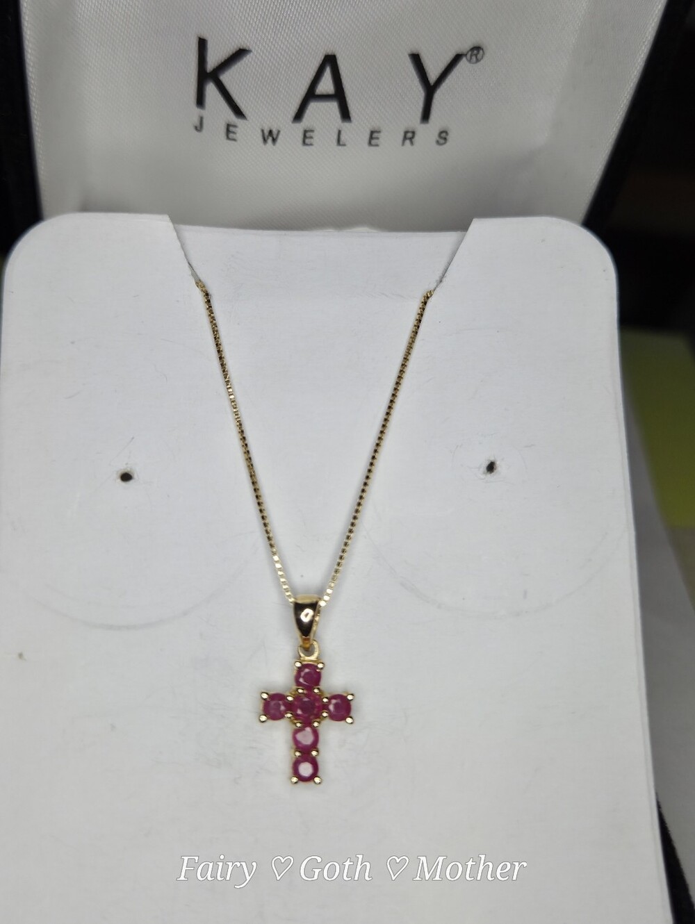 Beautiful Vintage Solid 14k Gold & Genuine Ruby Cross Necklace